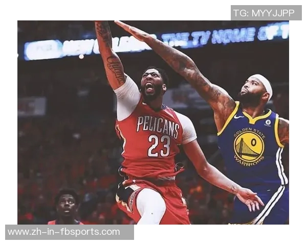 安东尼球星限量版参赛证挂件足球 精美设计展现运动精神与收藏价值 安东尼球星限量版参赛证挂件足球 精美设计展现运动精神与收藏价值