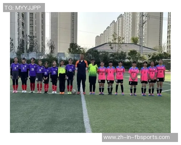 足球世界杯明星进校园 让孩子们感受足球魅力与梦想的力量 足球世界杯明星进校园 让孩子们感受足球魅力与梦想的力量